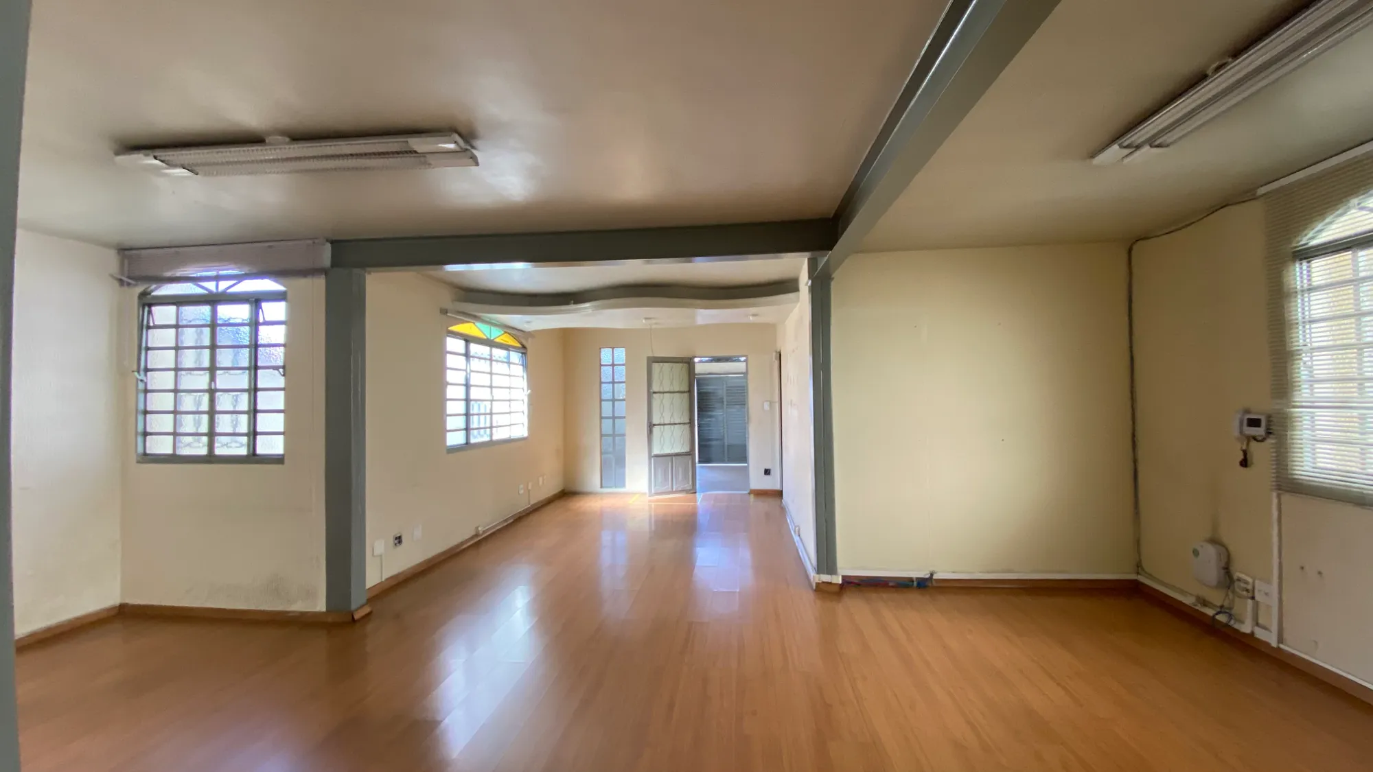 Foto do imóvel Casa com 3 Quartos à Venda ou Locação, 187 m² em Betânia - Belo Horizonte