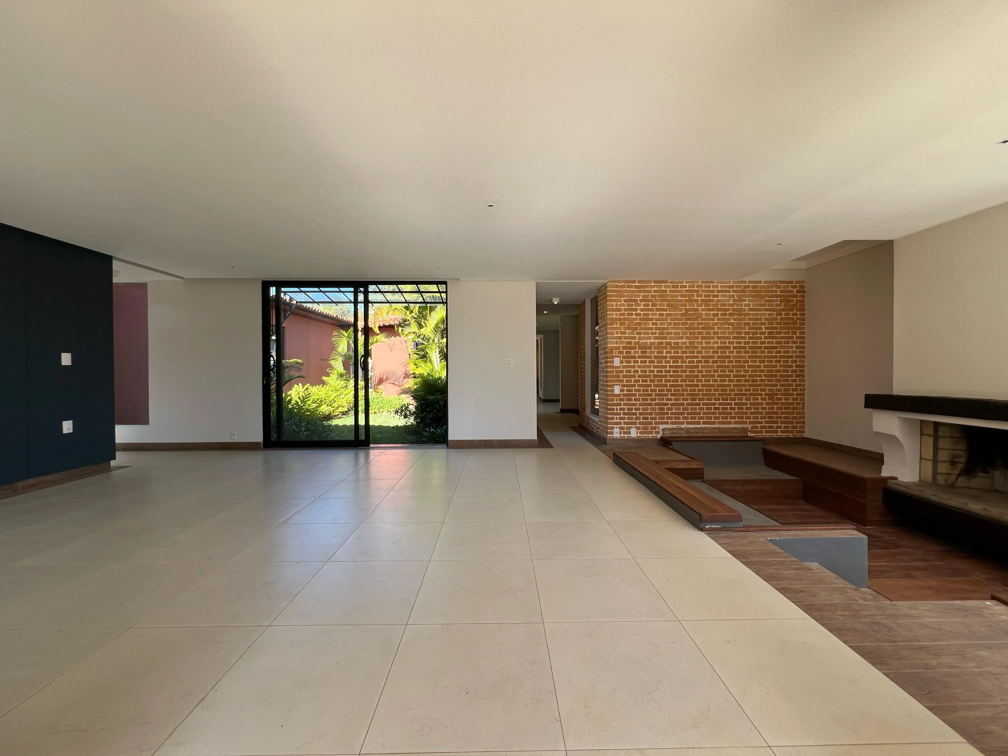 Imagem Casa de Alto Padrão com Arquitetura Exclusiva em Condomínio Privilegiado Residencial Chácara Santa Maria