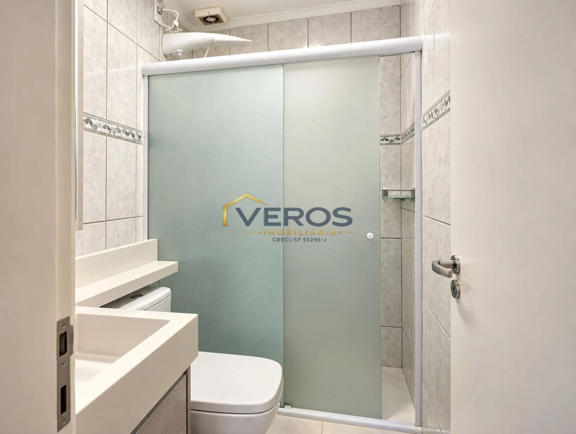 Imagem Apartamento a venda com 02 quartos, sendo 01 suíte na Martim de Sá Caragua