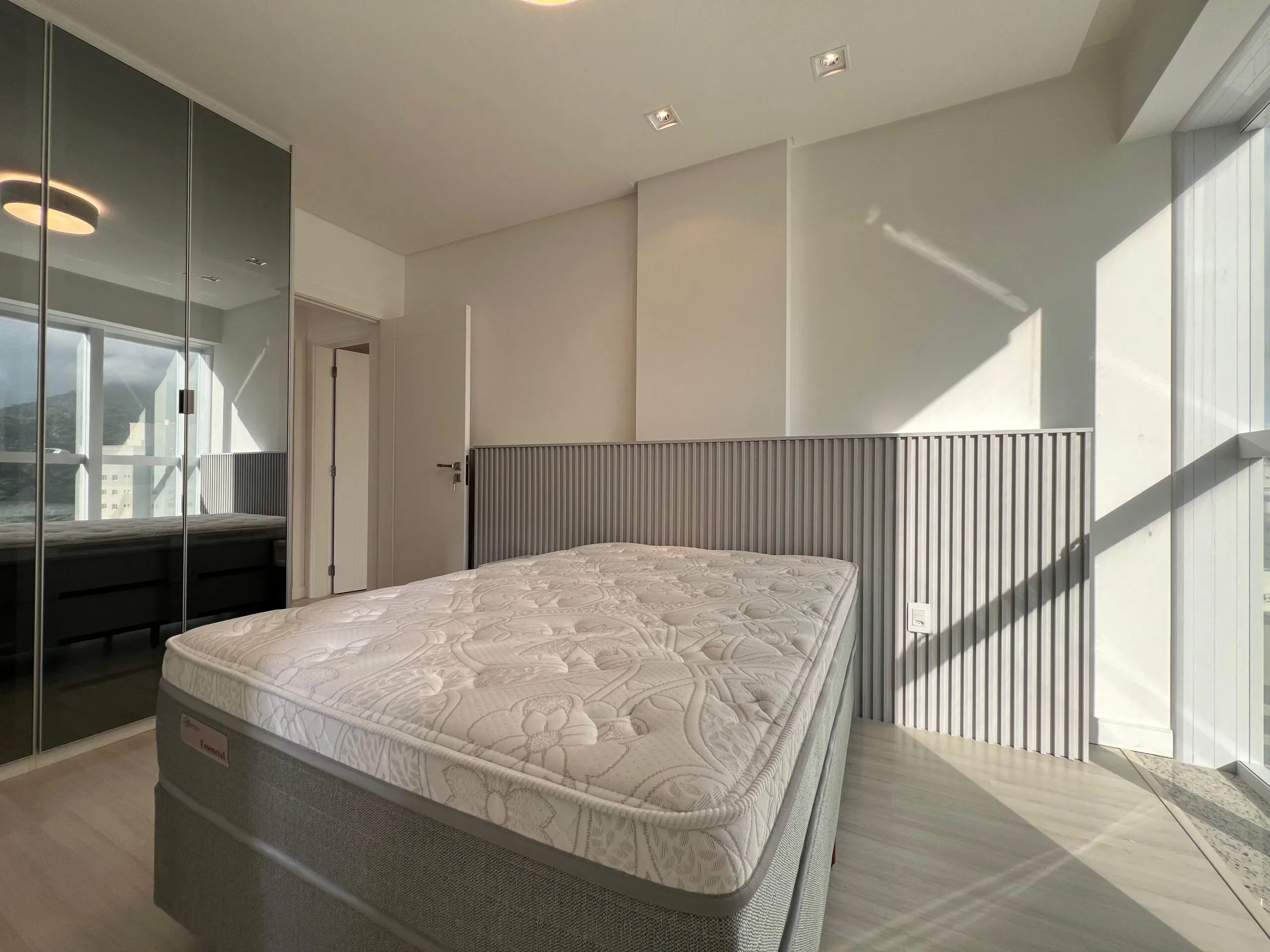Imagem Apartamento com vista para o mar à venda com 138.38m2 por R$ 3.490.000,00