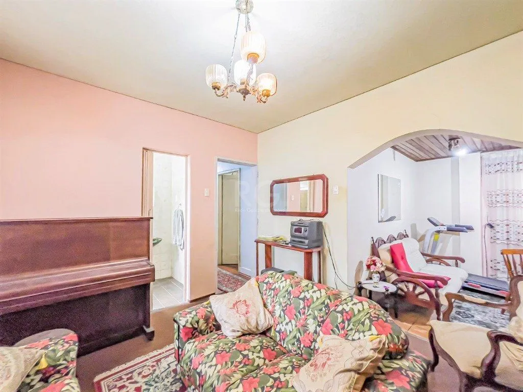 Imagem Casa para Venda - 212m², 3 dormitórios, 3 vagas - Azenha