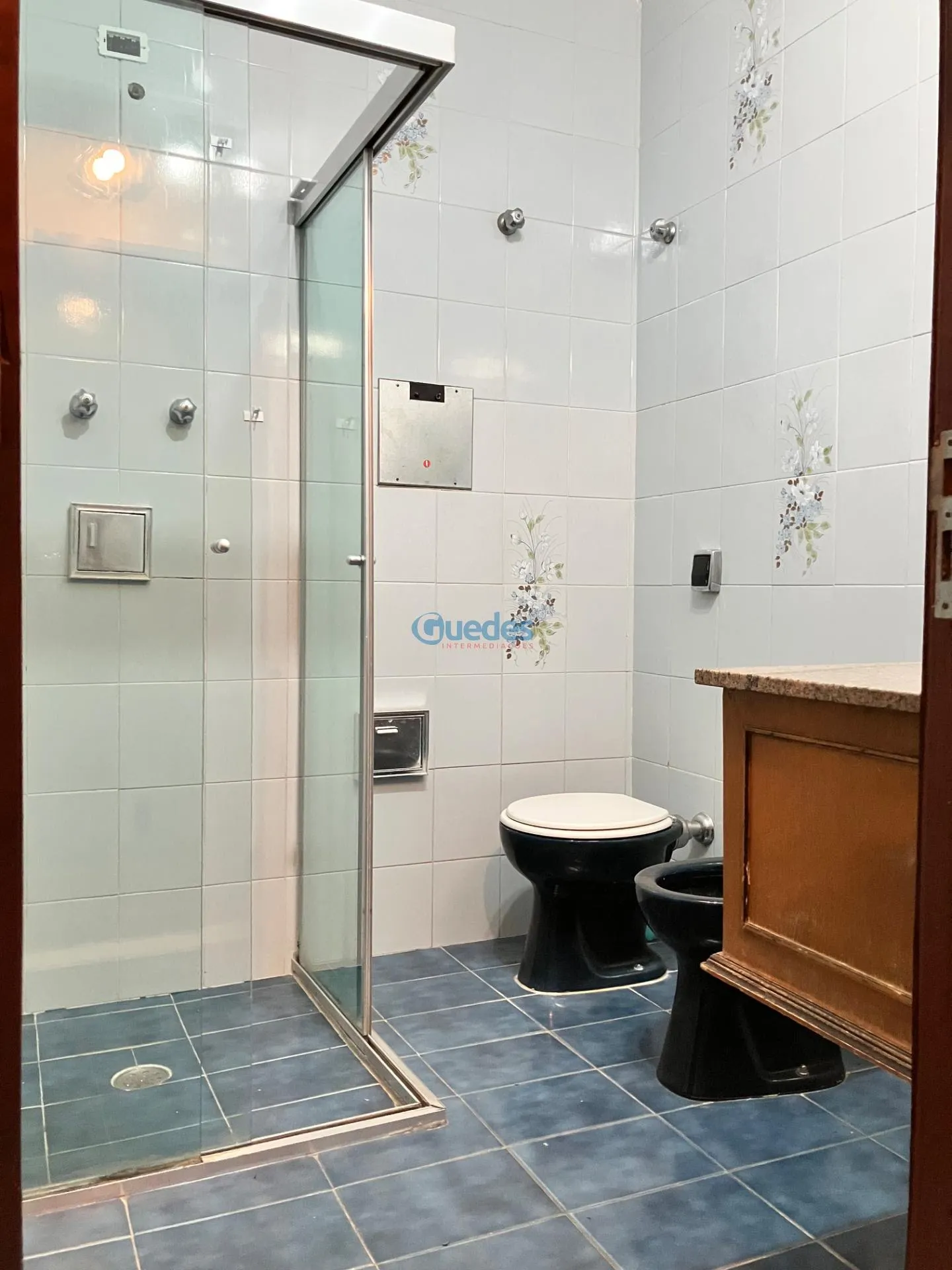 Imagem Ponto Comercial à Venda em Vila São Francisco, SP | 3 Dorms, 1 Suíte, 3 Banheiros