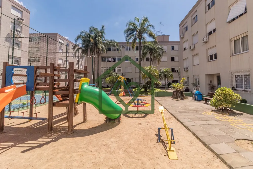 Imagem Apartamento térreo, reformado, de 70m² com 2 dormitórios, 1 banheiro, cozinha, lavanderia individ...