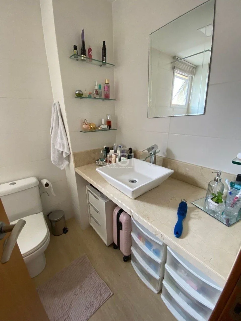 Imagem Apartamento de dois dormitórios, duas suítes e duas vagas de garagem no Prado Gallerie, condomínio com infra estrutura de lazer e segurança, próximo aos shoping iguatemi e bourbom, parque Germânia, b