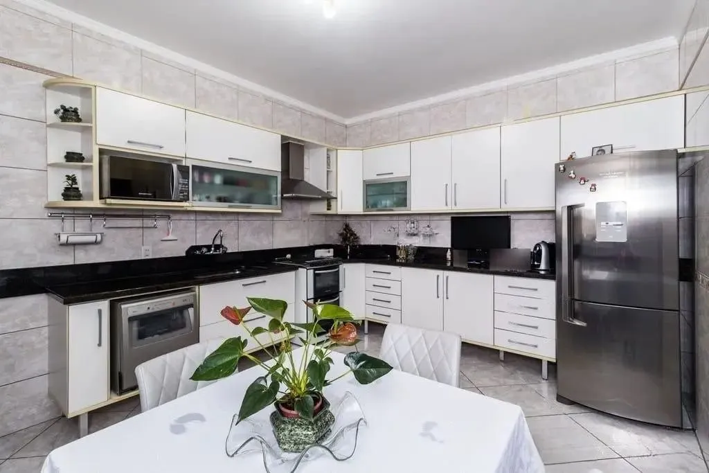 Imagem Casa com 3 dormitórios de 278m² à venda no Bairro Jardim Itú Sabará