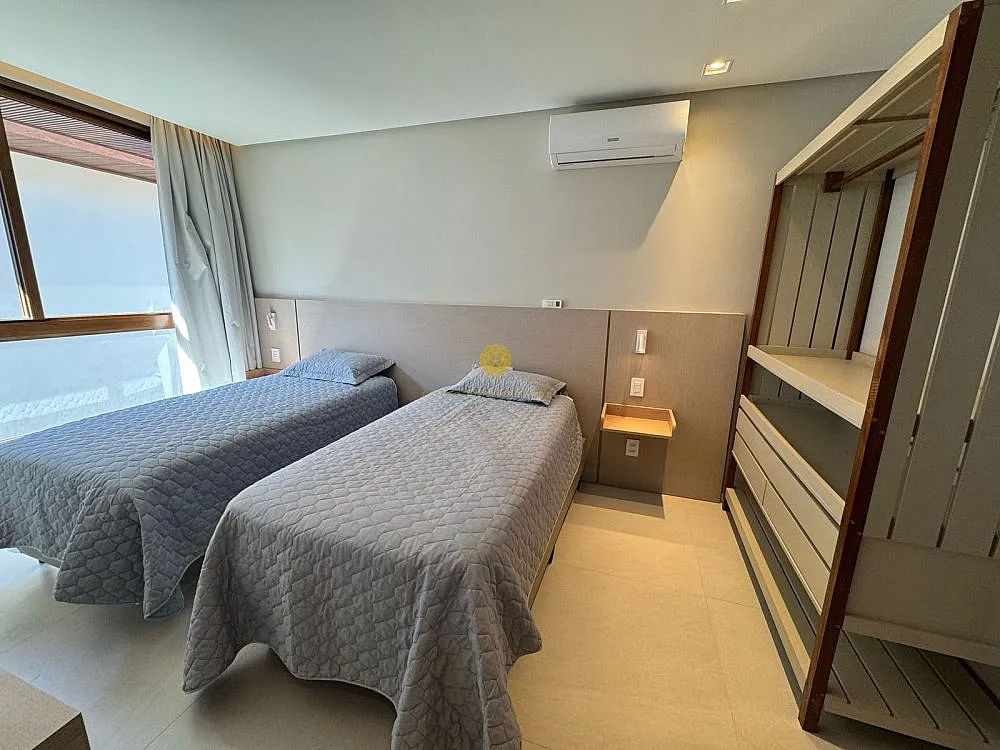 Imagem Casa de luxo no Piscinas Naturais  Praia do Forte, 7 suítes