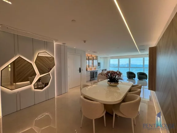 Imagem Apartamento Frente Mar para Venda em Balneário Camboriú, CENTRO, 4 dormitórios, 4 suítes, 5 banheiros, 3 vagas