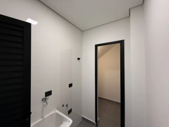 Imagem Casa à Venda no Condomínio Nova Jaguari com Piscina e Salão