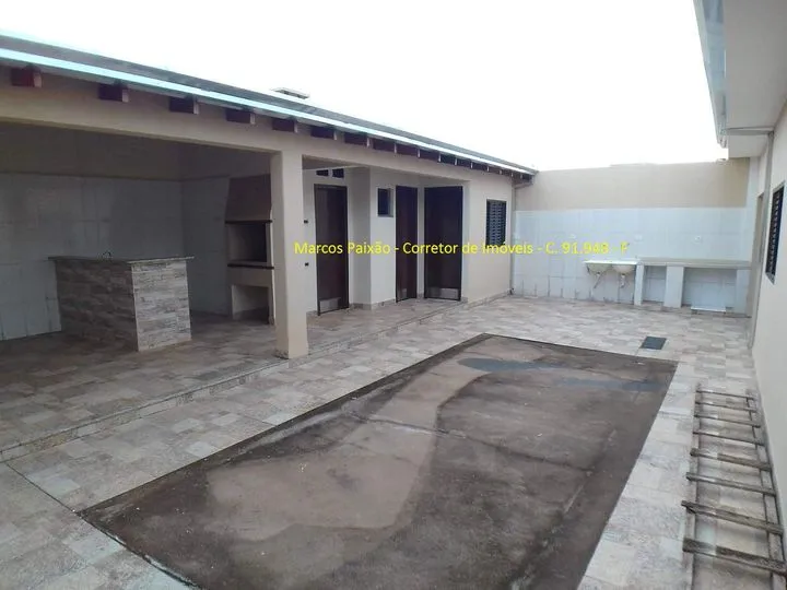 Casa com 3 Quartos à Venda, 193 m² em Parque Residencial Jardins - Presidente Prudente
