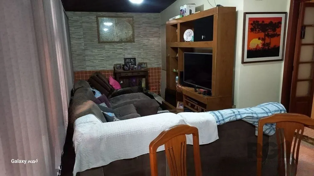Imagem Casa 3 dormitórios no bairro Rubem Berta