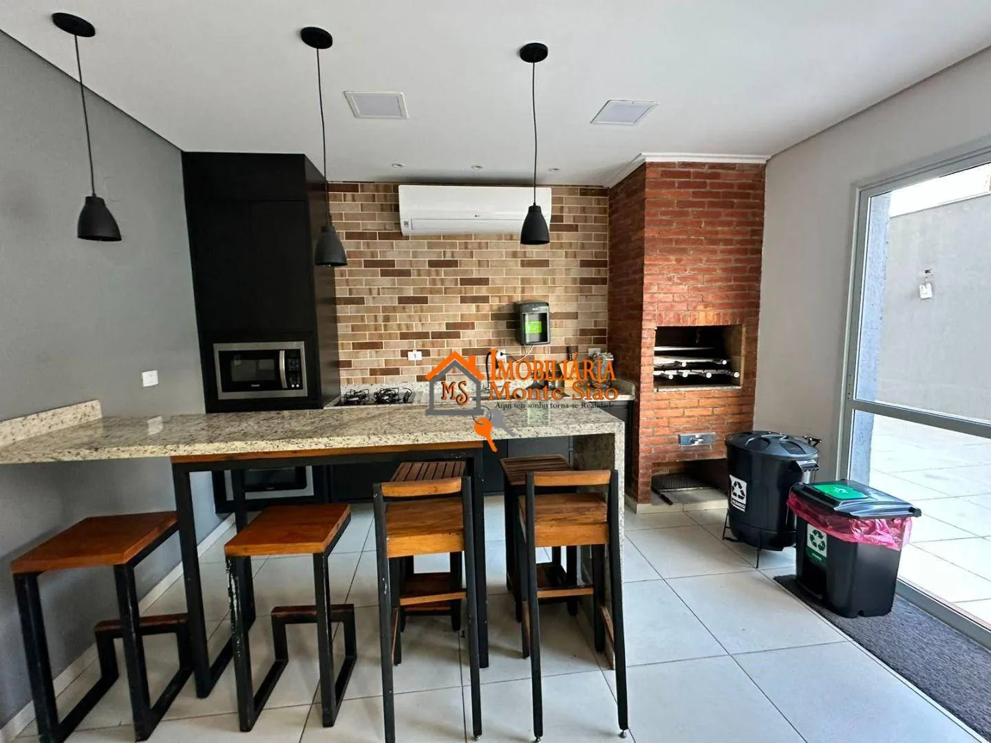 Imagem Apartamento Alto Padrão à Venda no Village Residence | 100m² | 3 Dormitórios | 3 vagas de garagem | Varanda Gourmet | Guarulhos