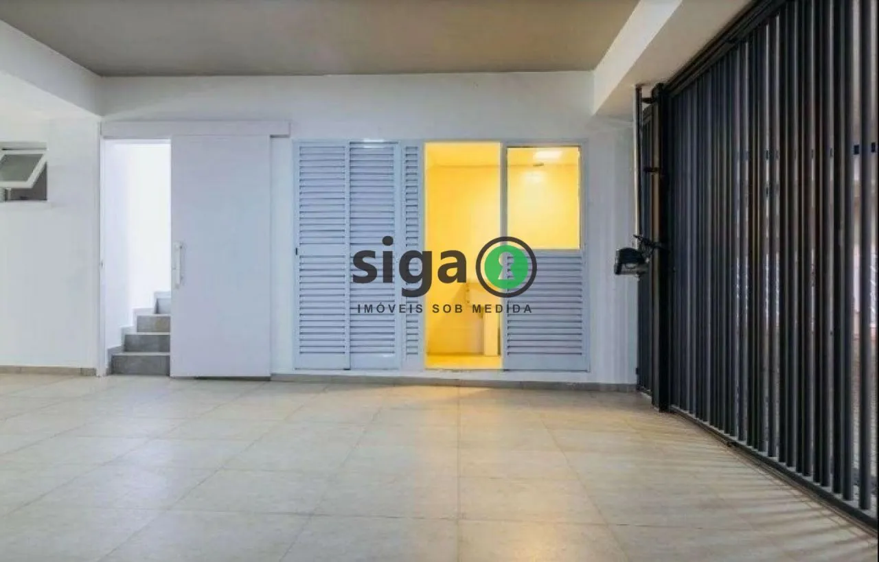 Imagem Casa em Condomínio Fechado com 4 Suítes, Piscina e Quintal Amplo