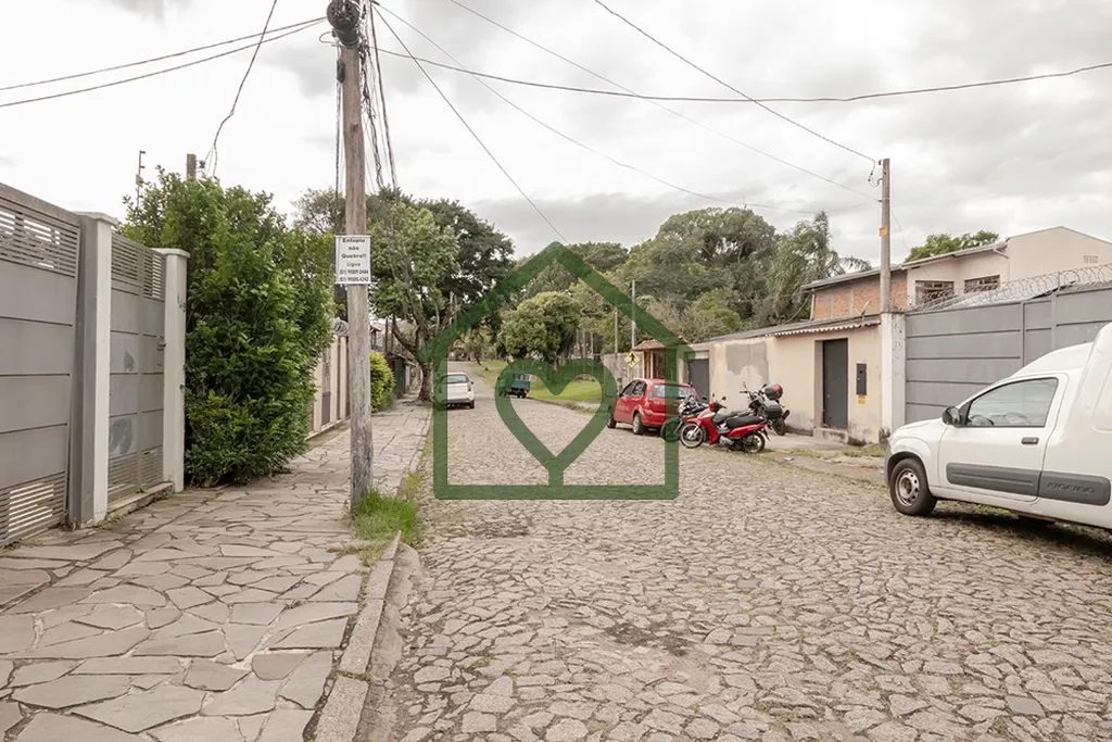 Imagem Bem-vindo ao seu novo lar no coração de Cavalhada, Porto Alegre! Este encantador apartamento de 46...