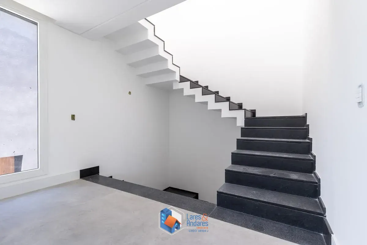 Imagem Casa em condomínio para venda em Jardim Cordeiro com 4 quartos, sendo 4 suítes, 719m²