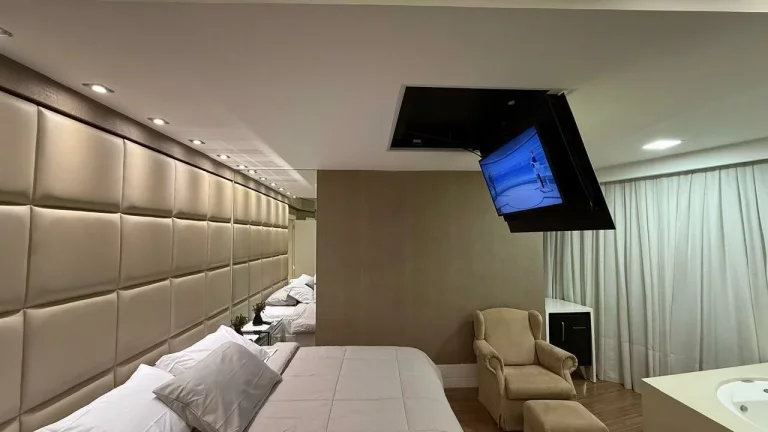 Imagem Cobertura com 4 dormitórios à venda sendo 4 suítes, 300 m² por - R$ 9.500.000,00 - Barra Sul - Bal. Camboriú/SC