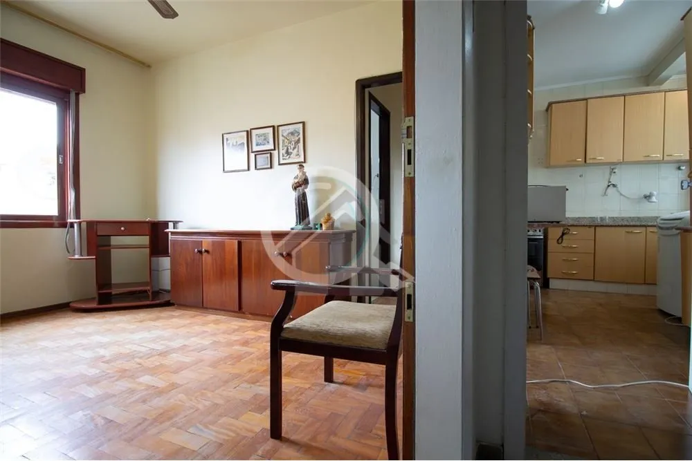 Imagem Excelente Apartamento, com ventilação cruzada, Cozinha e área de serviço, bom tamanho, sala, amp...