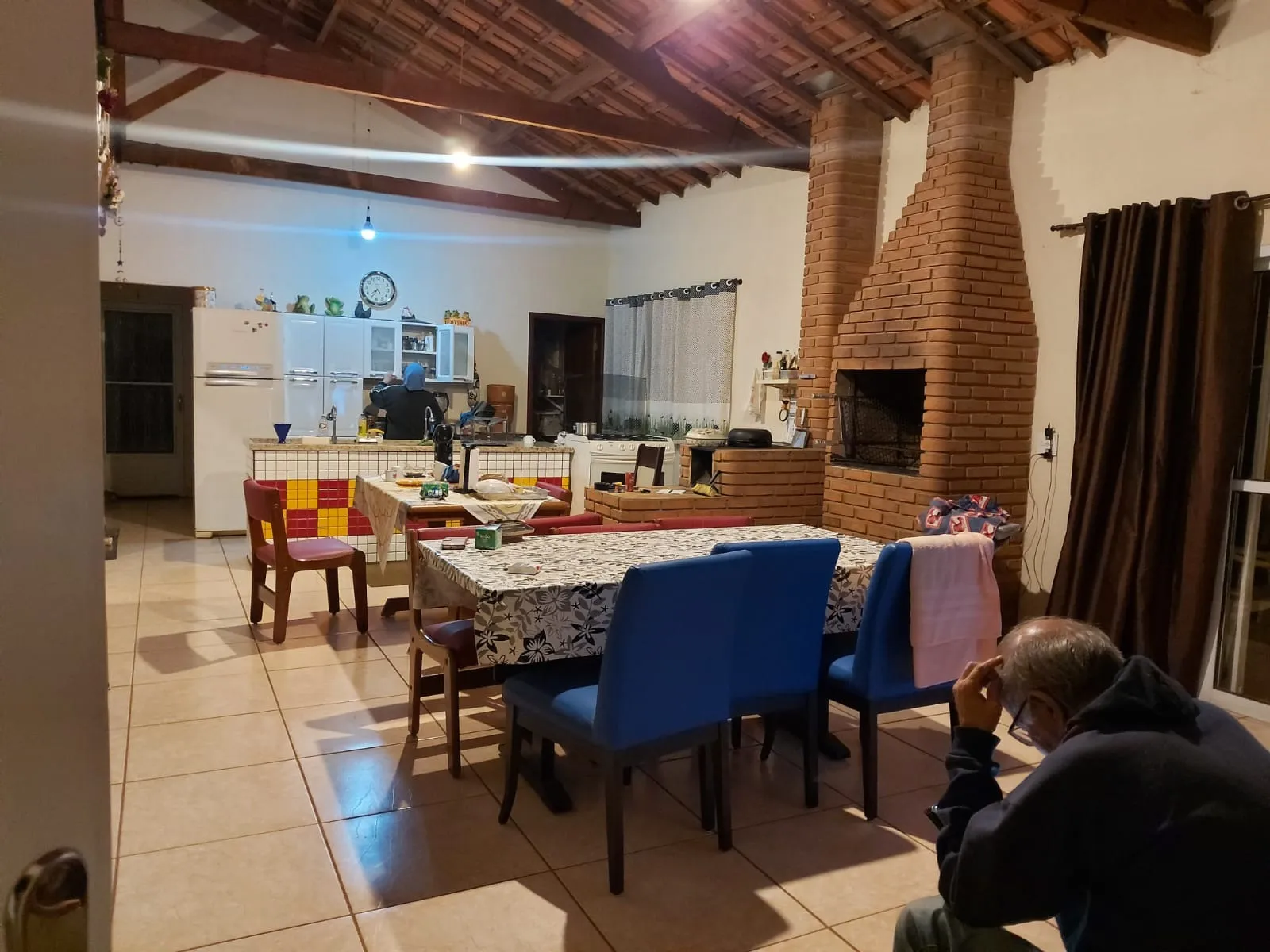 Imagem Chácara à Venda em Paranapanema com 120m², Pomar Variado e Rio nos Fundos
