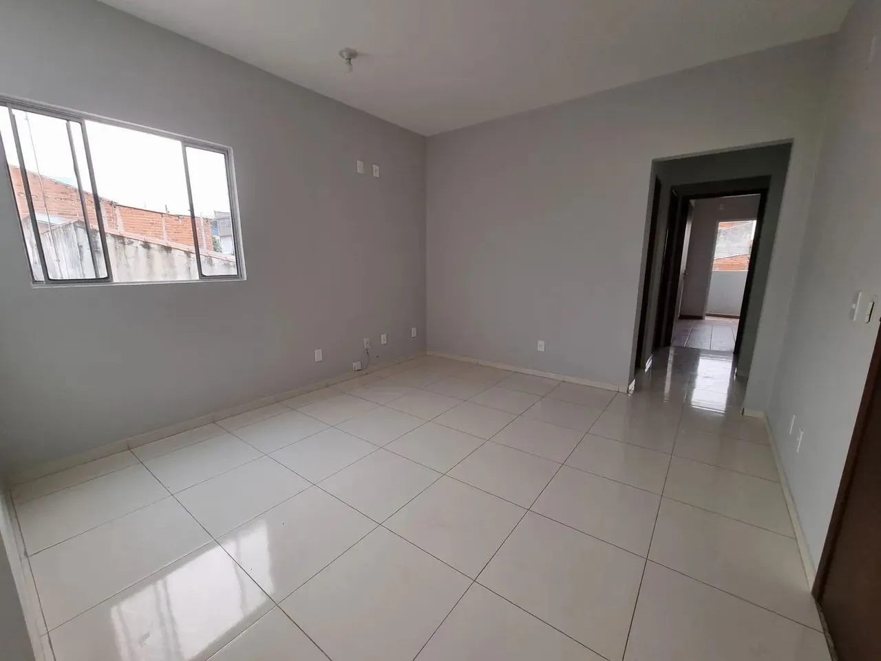 Imagem Salão Comercial para Locação em Sorocaba-SP, Bairro Parque São Bento: 1 Sala, 1 Banheiro, 125m² de Área. Venha Conferir!