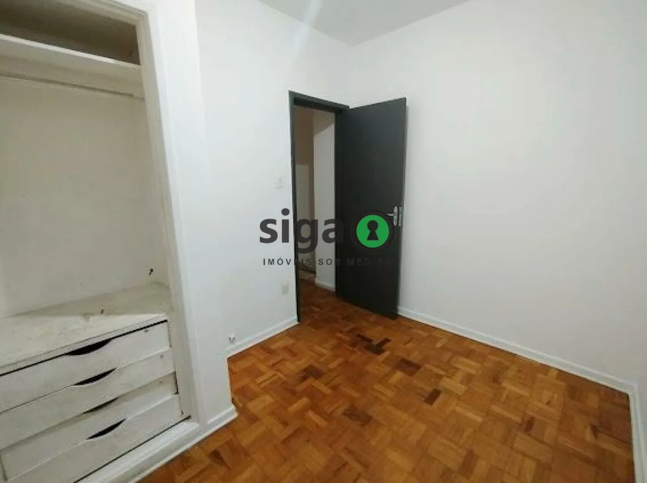 Imagem Casa Comercial no Itaim Bibi para locação com 105m², com 5 salas, 1 banheiros e 2 vagas, sem mobilia