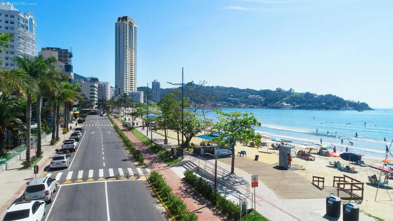 Imagem Apartamento com vista para o mar à venda com 180m2 por R$ 7.350.000,00
