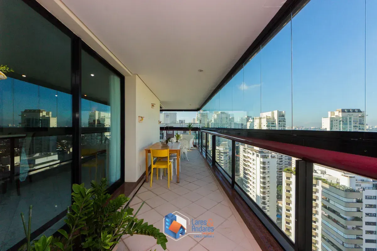 Imagem Apartamento para venda em Campo Belo com 4 quartos, sendo 3 suítes, 242m²