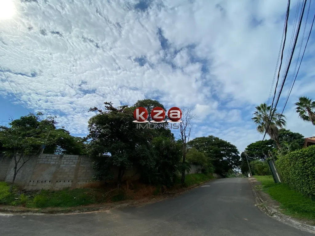 Imagem Chácara de luxo à venda em Valinhos-SP, com 4 quartos, 4 suítes e 15 vagas de garagem!