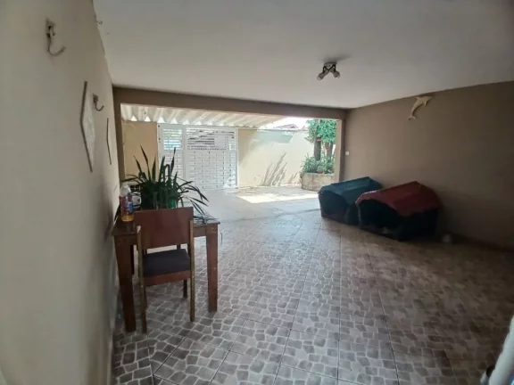 Imagem EXCELENTE OPORTUNIDADE!!! CASA NO MARACANÃ 3 DORMITÓRIOS 5 VAGAS!!!