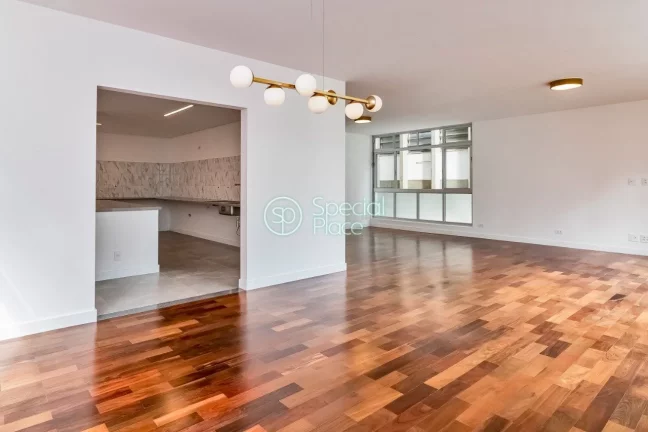 Imagem 02 Vagas de Garagem 267,75 m² de área útil 03 suítes (sendo uma master com banheiro senhor e sen...