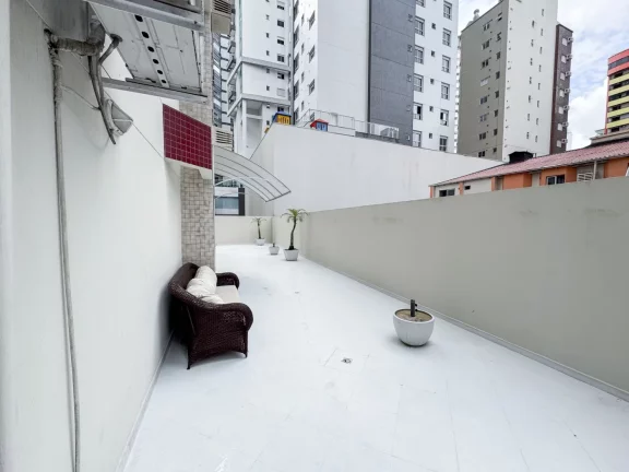 Imagem Apartamento Quadra Mar para Venda em Balneário Camboriú, CENTRO, 3 dormitórios, 1 suíte, 2 banheiros, 1 vaga