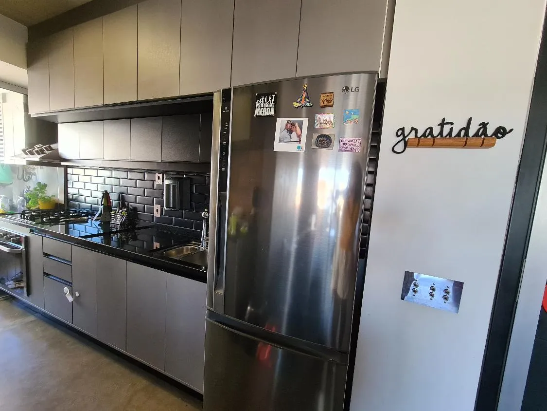 Imagem Apartamento aconchegante e versátil no Cambuí com quarto desmontável e moveis planejados.