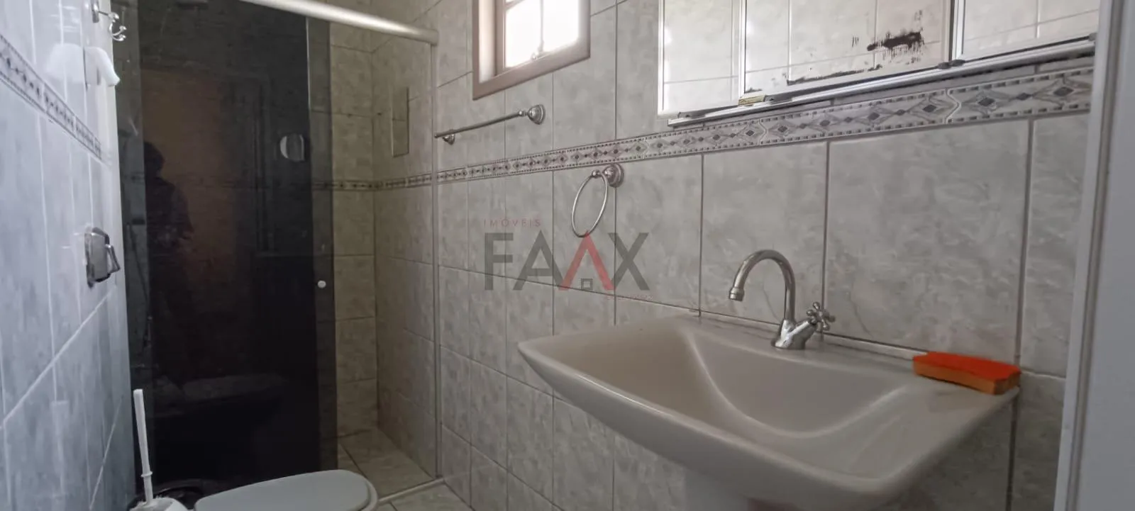 Imagem Casa com 5 dormitórios para venda,172.13 m², TRIANON, GUARAPUAVA - PR