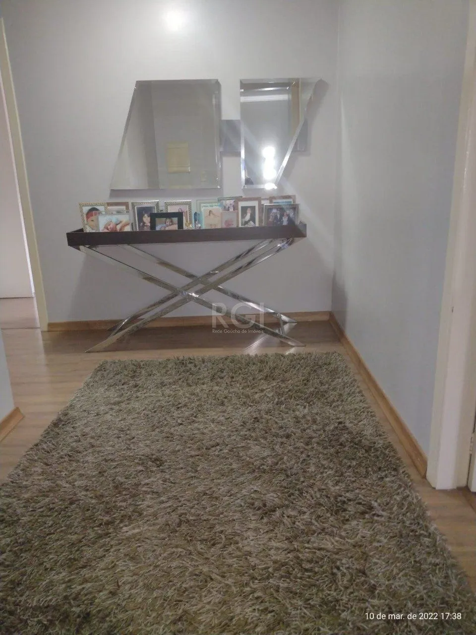 Imagem Casa 210m², 3 dormitórios, sendo 1 suites, 2 vagas - Mario Quintana, Porto Alegre/RS