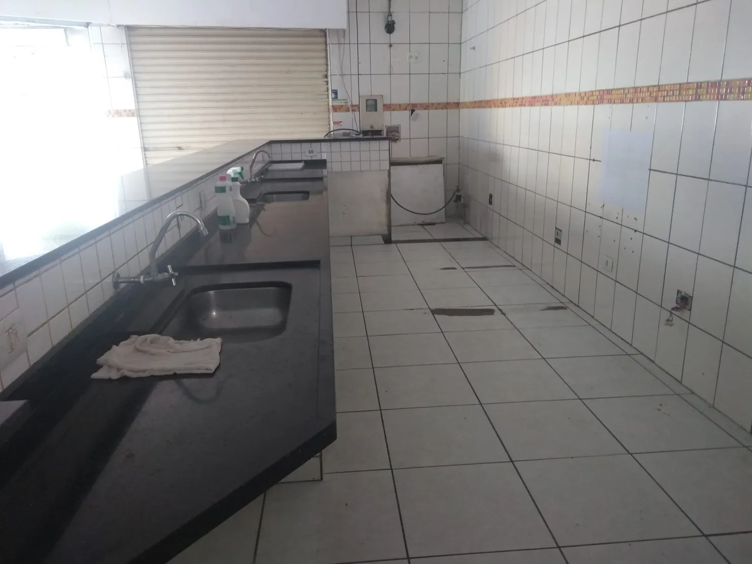 Imagem Comercial para Locação 300M², Jardim das Nações, Taubaté - SP