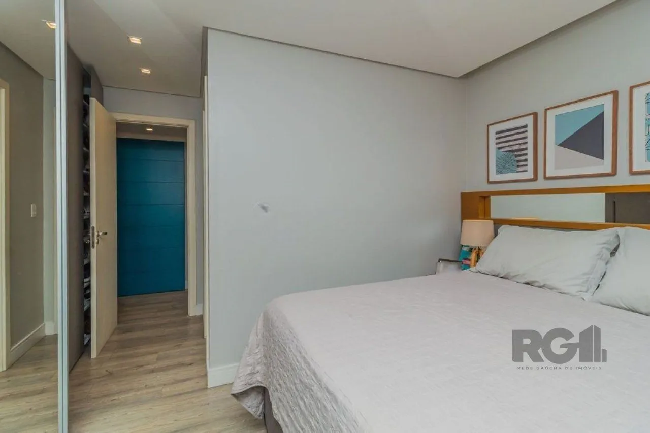 Imagem Apartamento localizado no bairro Passo da Areia em Porto Alegre/RS.