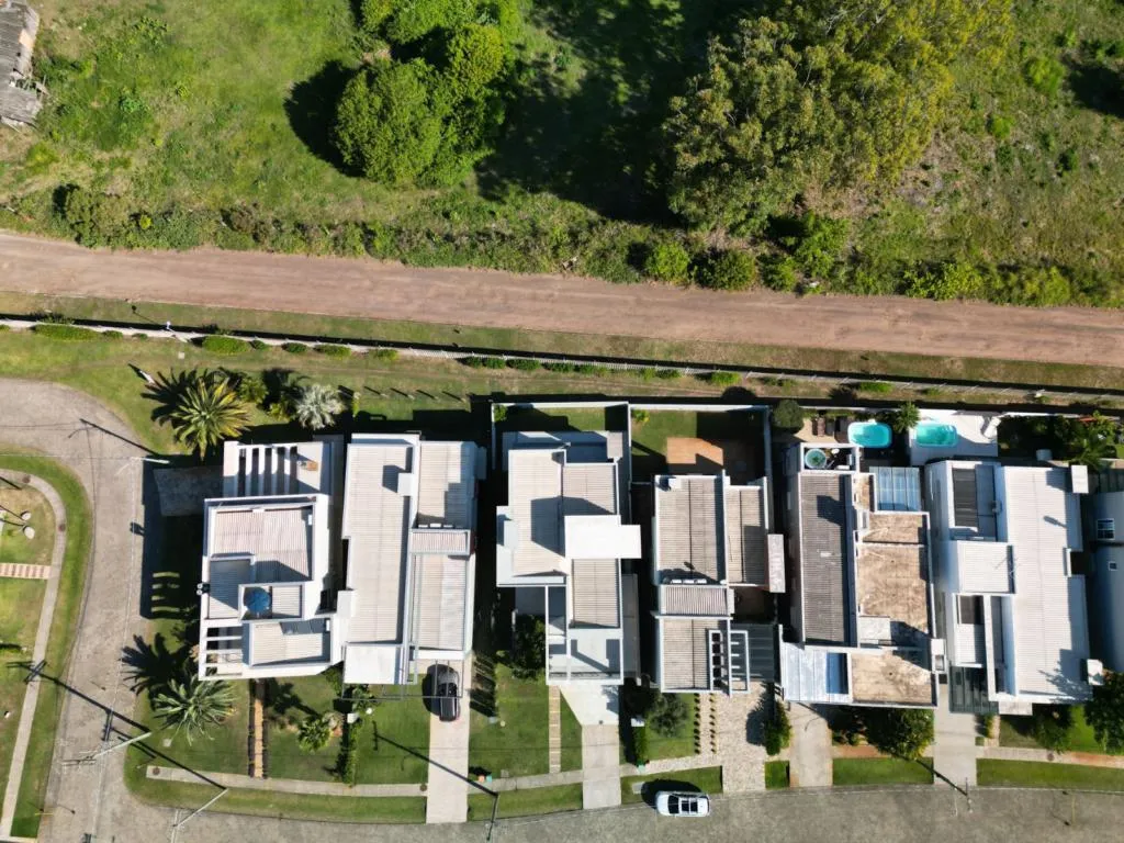 Imagem Sobrado 4 Dormitórios - Bairro Novo Louro