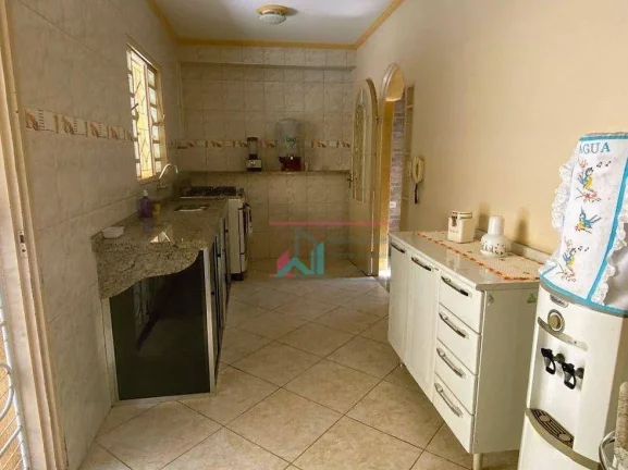 Imagem Casa com 4 dormitórios à venda - Chácara Do Moinho - Cachoeira Paulista/SP