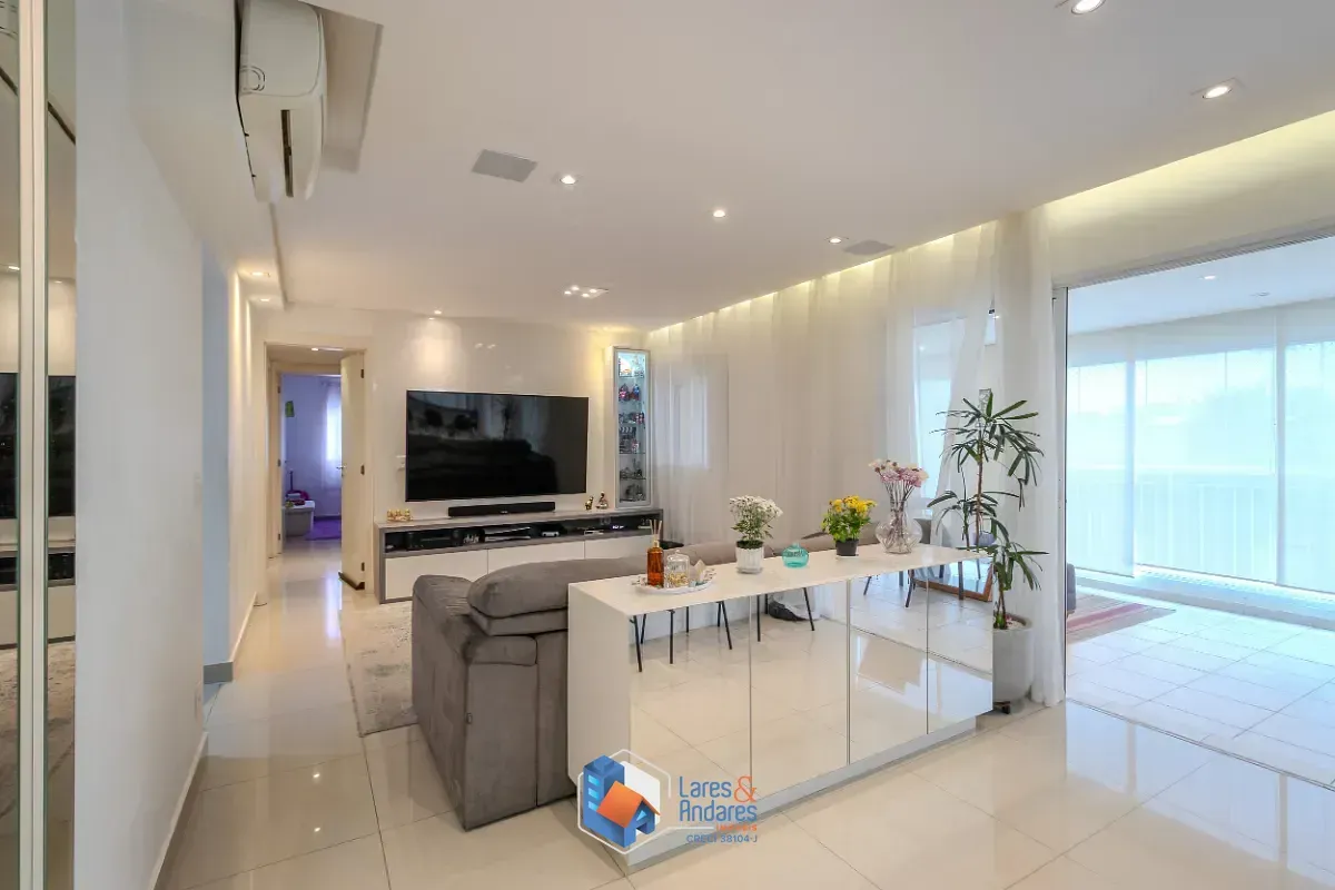 Imagem Apartamento para venda em Santo Amaro com 3 quartos, sendo 1 suíte, 130m²