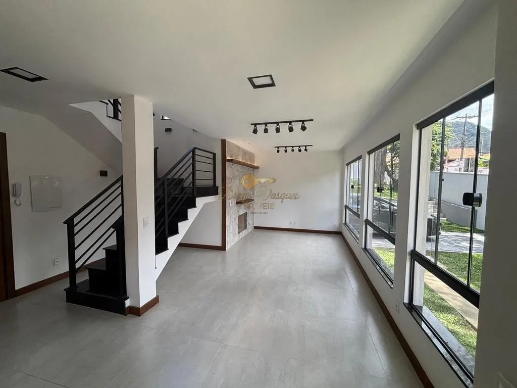Foto do imóvel Casa em Condomínio para Venda em Teresópolis / RJ em Praça Higino da Silveira