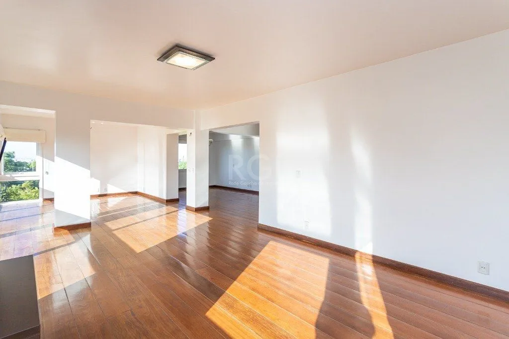 Imagem Apartamento no bairro Higienópolis com 190m² de 3 dormitórios e 2 vagas