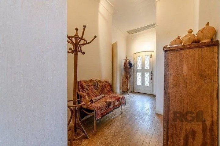 Imagem Casa com 3 dormitórios, 153 m² no bairro Vila Conceição, zona sul de Porto Alegre/RS.