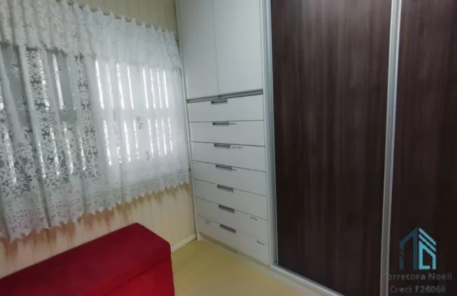 Imagem Casa com amplo terreno nos fundos de 364 m², 03 quartos c/suíte Bairro São José em Flores da Cunha RS