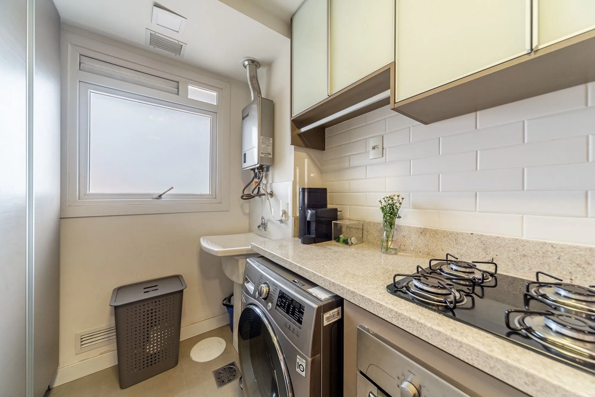 Imagem Apartamento mobiliado 60m² | 1 dormitório | Andar alto | Vista livre | 1 vaga