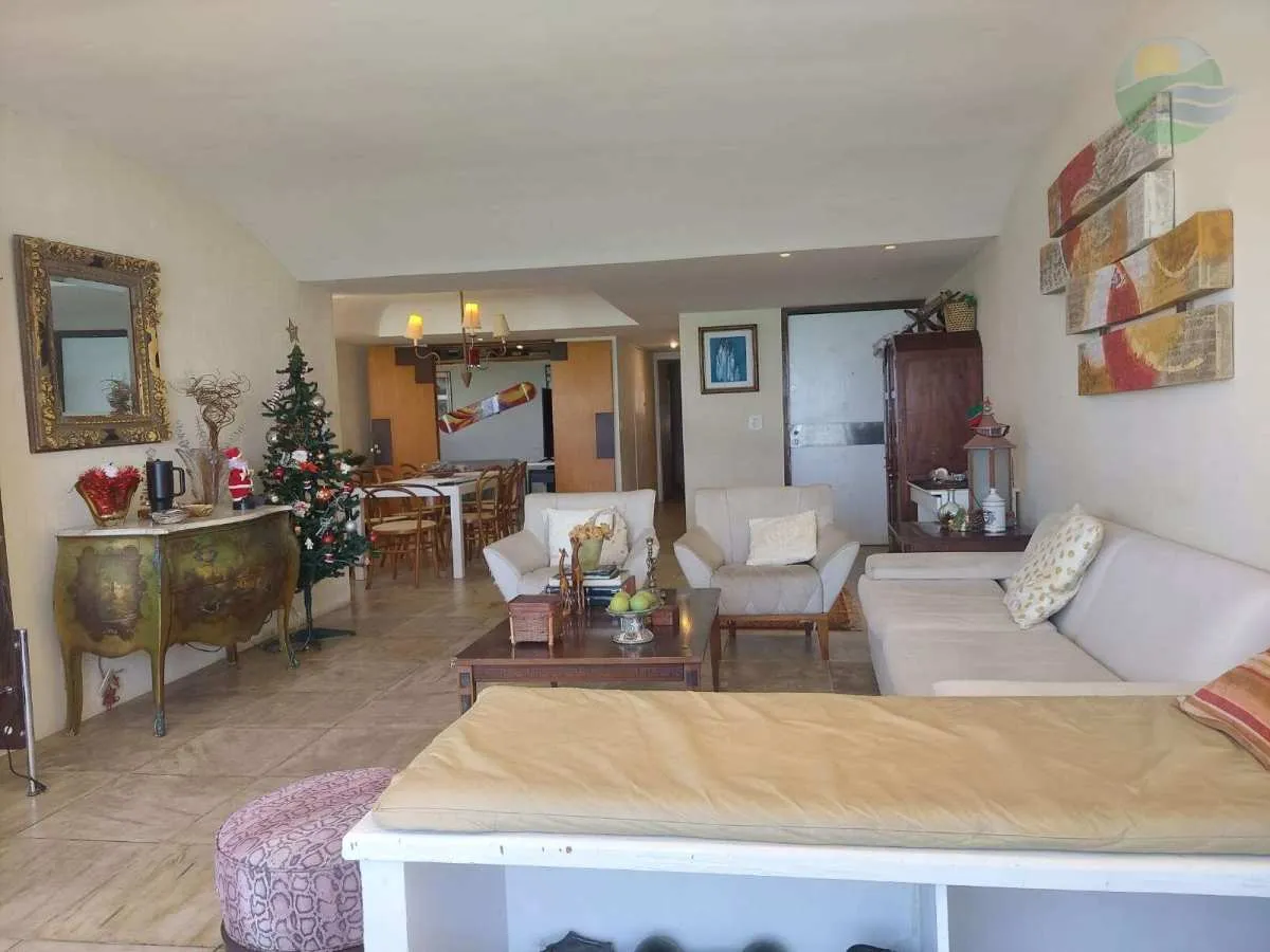 Imagem Apartamento com 3 quartos, andar alto, calçadão de Piedade, em Jaboatão dos Guararapes.
