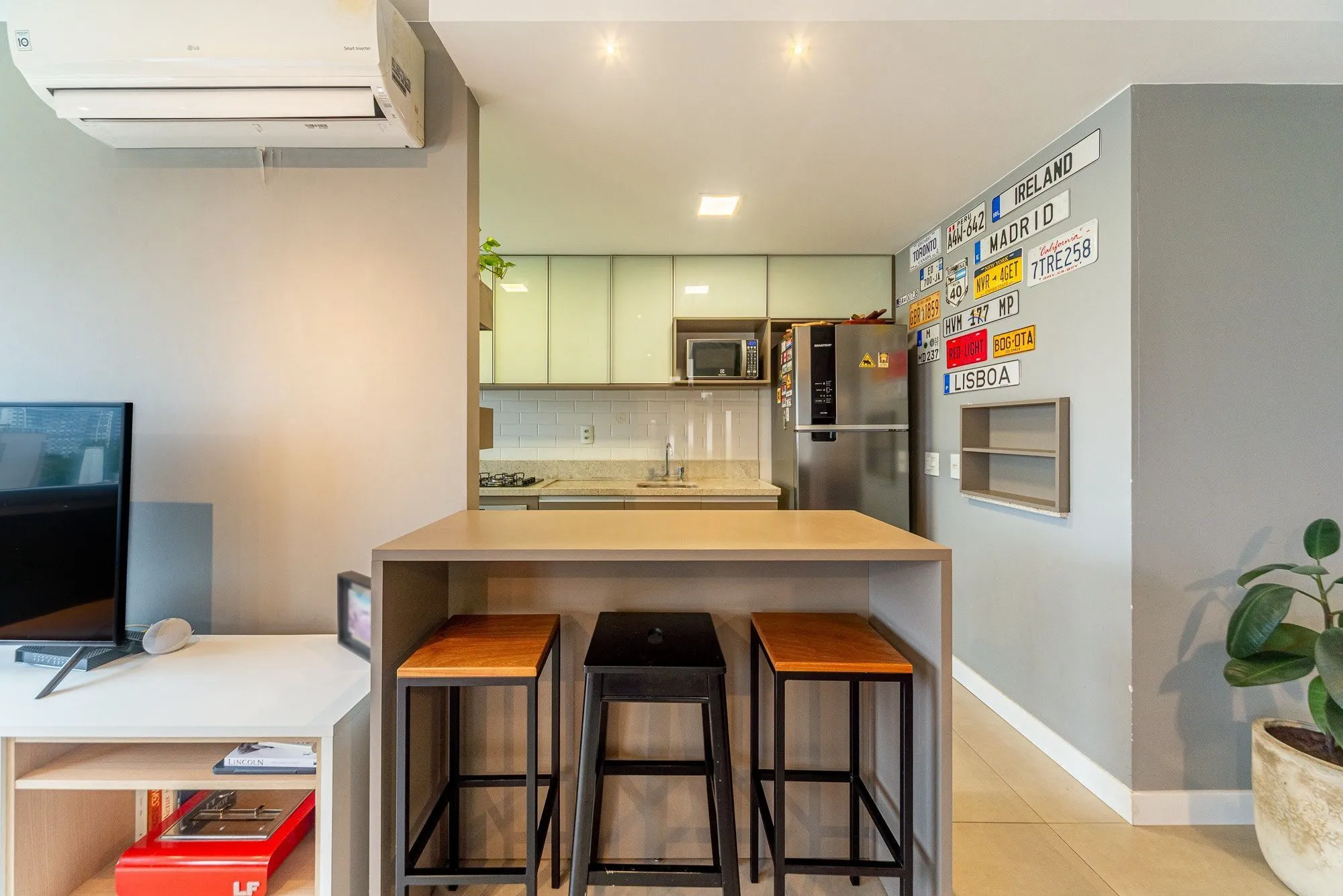 Imagem Apartamento mobiliado 60m² | 1 dormitório | Andar alto | Vista livre | 1 vaga