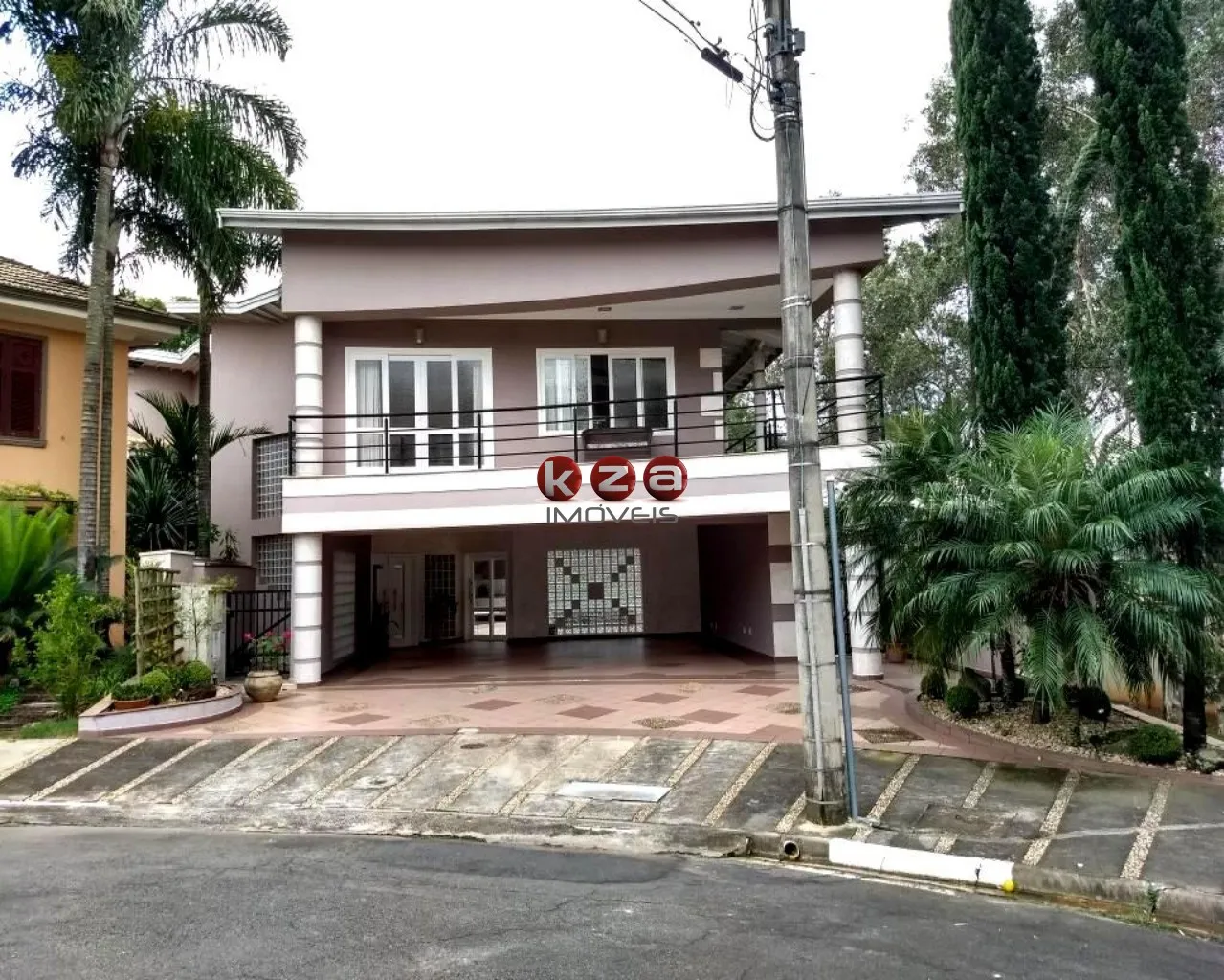 Imagem Imperdível! Casa em condomínio à venda em Valinhos-SP, Condomínio Terras do Paiquerê, 3 quartos, 3 suítes, 3 salas, 2 banheiros, 2 vagas, 570m².