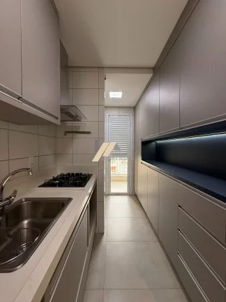 Imagem Apartamento de 2 quartos com 1 suíte e 2 vagas de garagem no Cambuí, Campinas-SP - 89m².