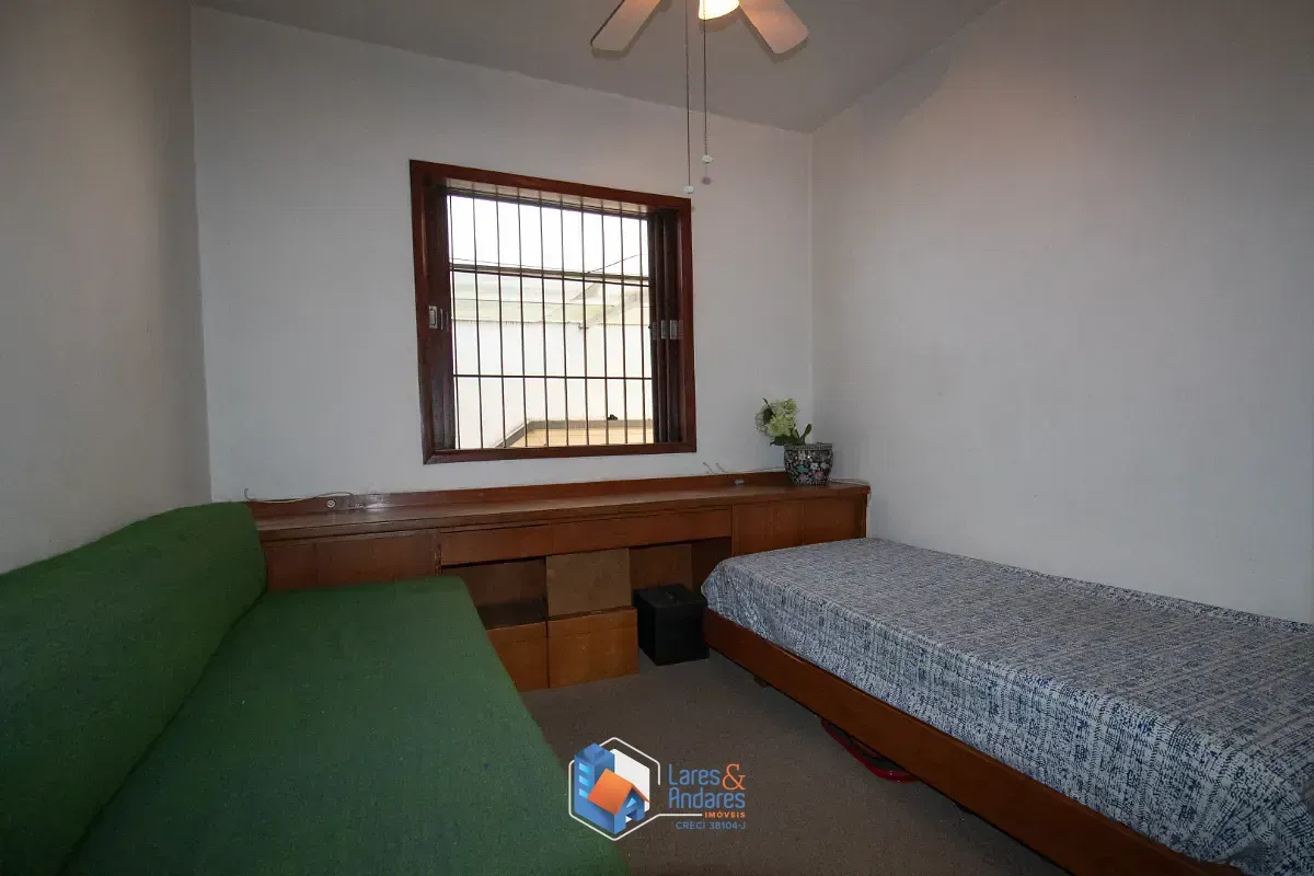 Imagem Sobrado para venda em Moema com 5 quartos, sendo 1 suíte, 209m²