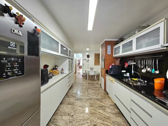 Imagem Apartamento no Bairro Itaim Bibi com 3 Quartos sendo 1 Suíte, 4 Banheiros, 1 Vaga de Garagem.