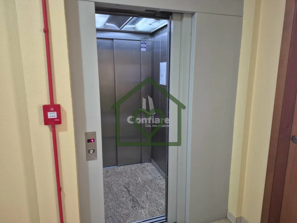 Imagem Ótimo apartamento de 1 dormitório, banho social, living 2 ambientes, cozinha, área de serviço, 1...