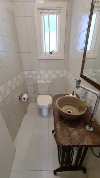 Imagem Casa em condomínio 110m² - 3 dormitórios sendo 1 suíte e 1 vaga de garagem no bairro Teresópolis